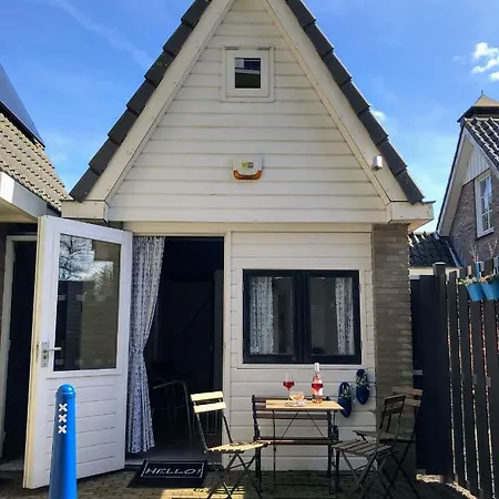 Little House In Bed and Breakfast *
